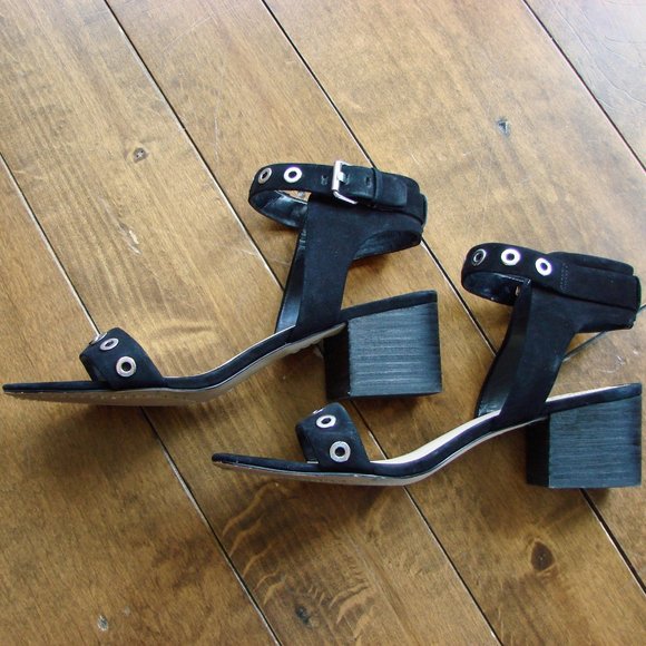 Vince Camuto Black Leather sandals size 7.5 - Picture 2 of 15